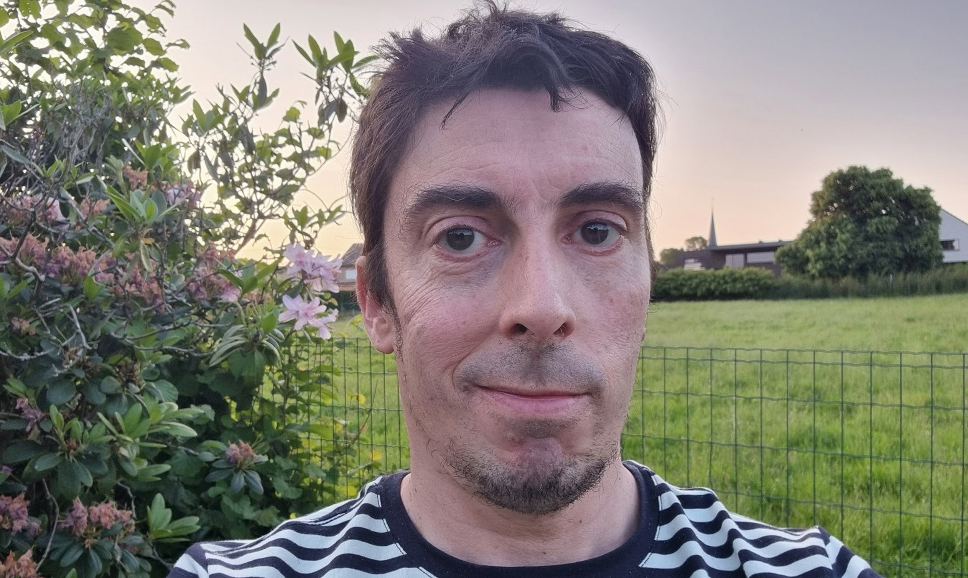 Ieithydd o Wlad Belg â’i fryd ar symud i Gymru